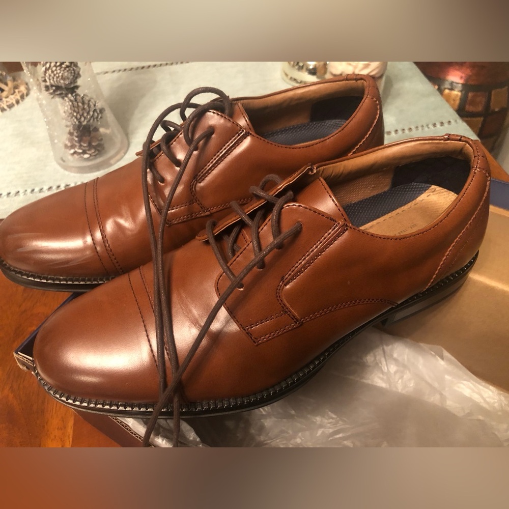 Docker’s Men Dress Shoes